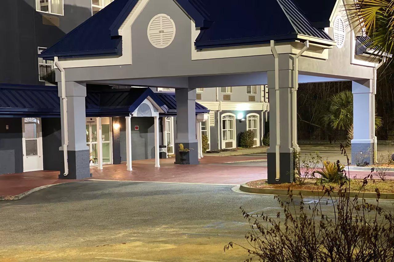 Hotel Baymont By Wyndham Sumter Zewnętrze zdjęcie